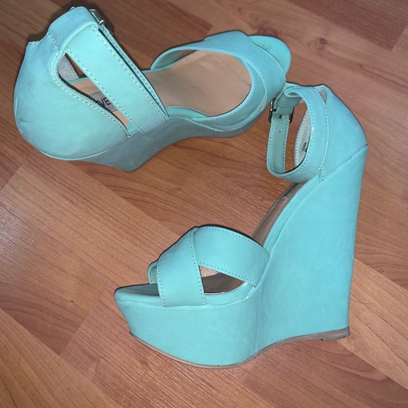 Steve Madden Heels - Picture 4 of 6